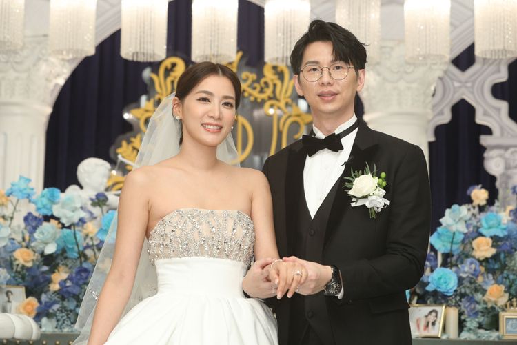 王思平與新郎笑得幸福。陳明中攝