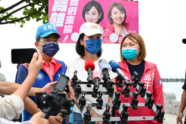 韓國瑜何時站台，柯志恩表示尊重韓國瑜。 柯辦提供