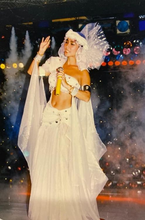 曹西平曾分享陳美鳳在當紅時，「走到哪裡買房到哪裡」可見她財力驚人。引自陳美鳳臉書