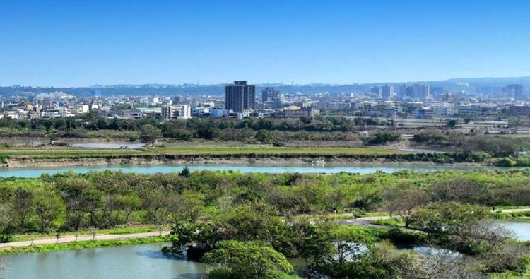 金雅重劃區推案主力產品為大樓2、3房，新案平均單價45－48萬元，近兩年來掀起過一波漲幅，價漲主因是跟漲竹北等蛋黃區，開價更是來到5字頭。翻攝悅佳・川青臉書