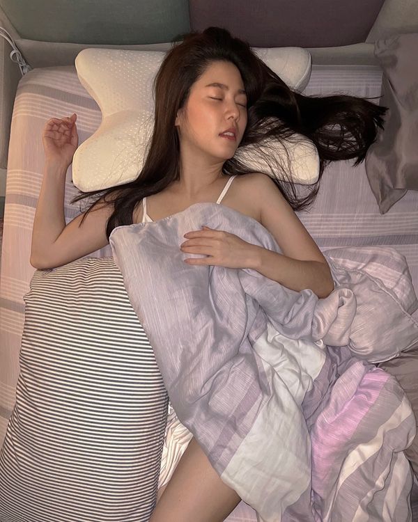 白家綺睡得香甜。翻攝吳東諺臉書