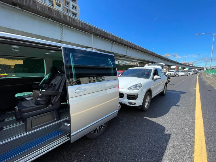 廖家儀今參加活動路上被車撞。翻攝廖家儀臉書