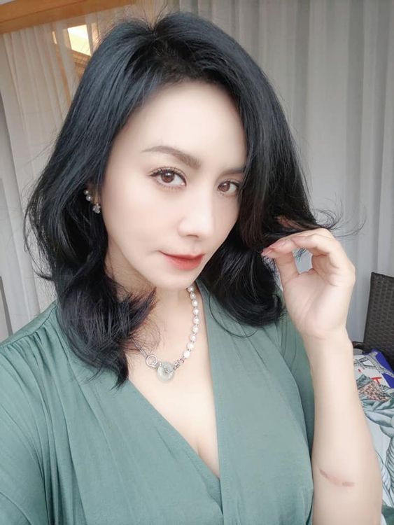 55歲美魔女「田麗」經常在網路上分享美照。翻攝《田小麗的台東生活》粉絲專頁