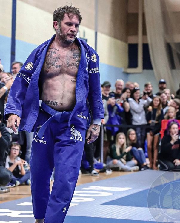 哈迪在比賽過程中露出精壯的肌肉，甚是養眼。翻攝umac_uk IG