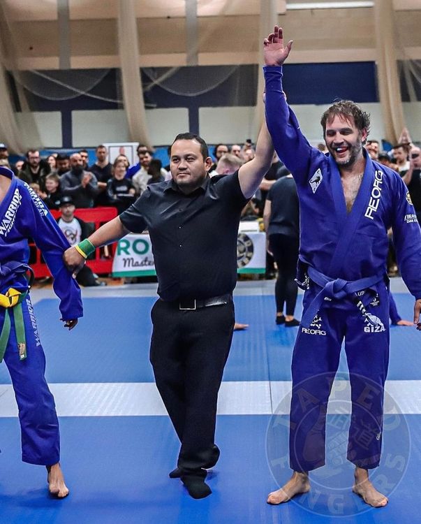 哈迪打敗對手獲勝，露出開心神情。翻攝umac_uk IG