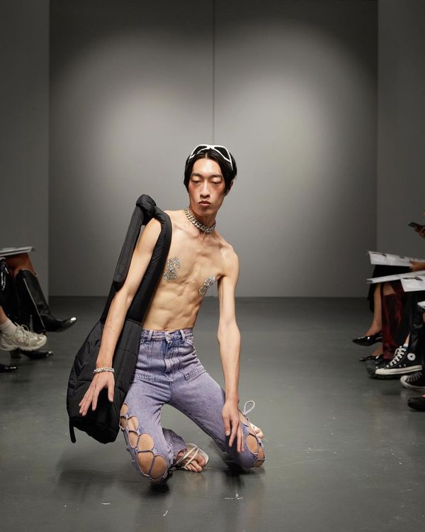 AVAVAV大秀上Model出場後全都慘摔。翻攝avavav IG