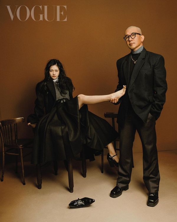 大S（左）與老公具俊曄親暱拍攝《VOGUE》雜誌。翻攝hsushiyuan IG