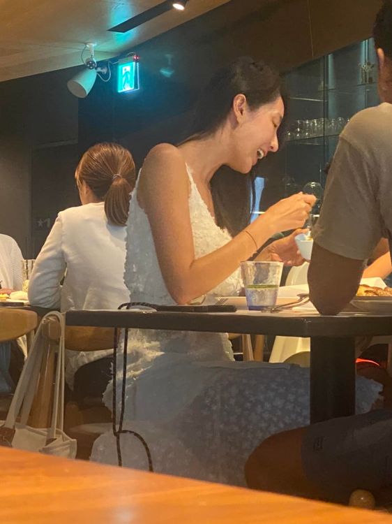 多數網友認為原PO很幸運，應該是碰到了名模隋棠。引自爆廢公社2館