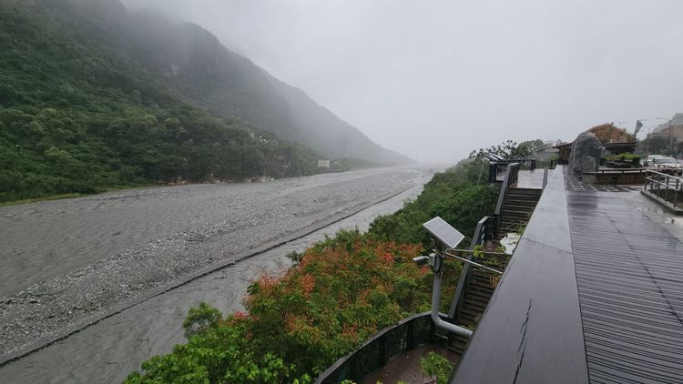 立霧溪暴漲。民眾提供