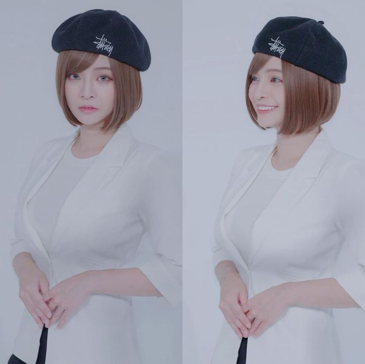 郭鬼鬼釋出兩張個人形象照要網友們選擇。翻攝臉書/郭鬼鬼 Angela