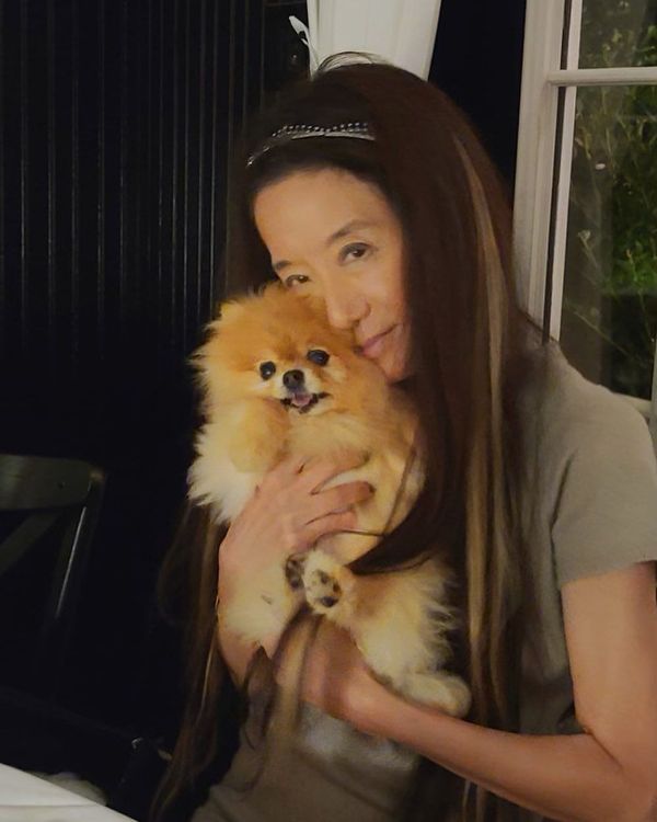 Vera Wang相當疼愛寵物Lola。翻攝verawanggang IG