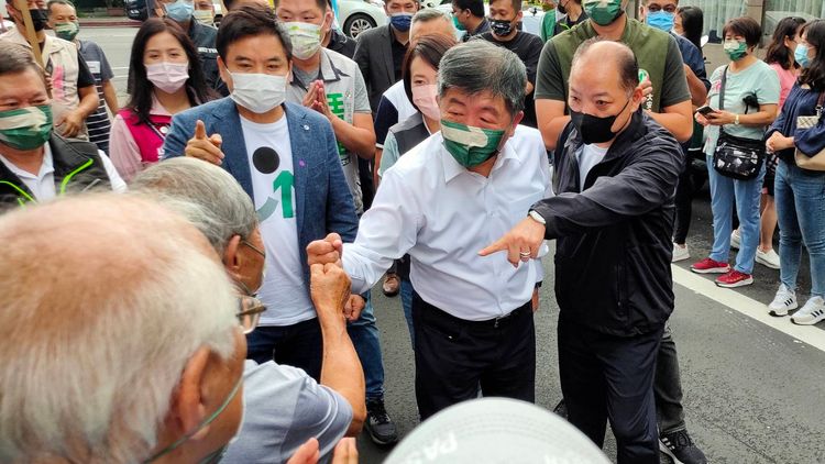 有年輕選民認為陳時中做事認真負責。葉志明攝