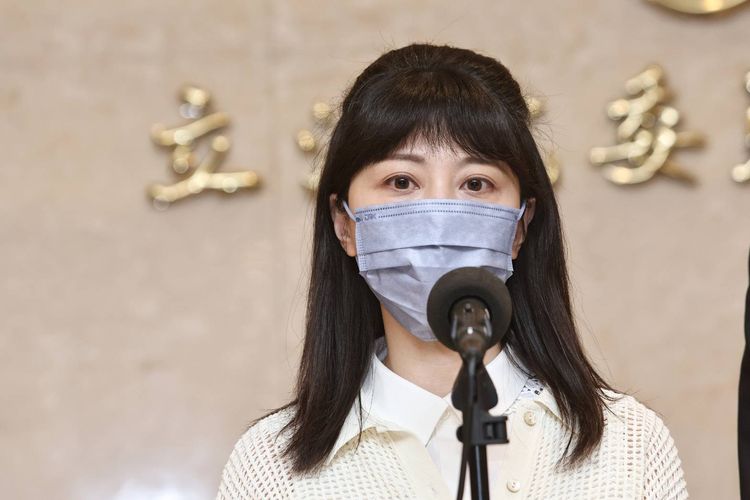 高嘉瑜回應媒體詢問時，一度停頓哽咽回憶當時狀況。葉志明攝