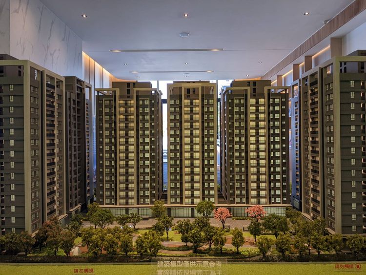 全案興建7棟地上15層、地下3層建築，中庭棟距達70米。王鈞生攝