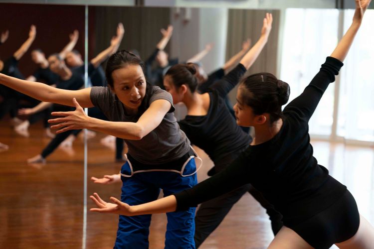 許芳宜專注排舞。三乘影像事務所提供