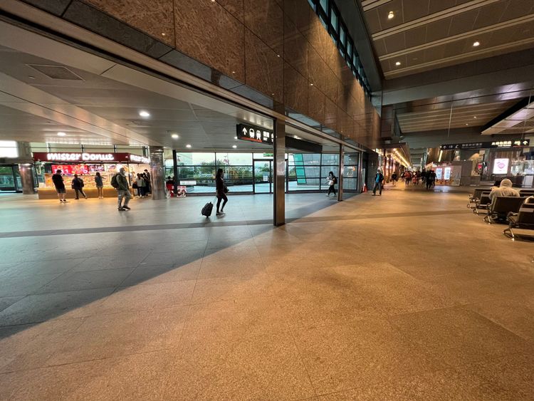 被害人遭搶191多萬元急忙追趕，遭黃姓共犯推阻，讓主嫌德已落跑。王煌忠攝