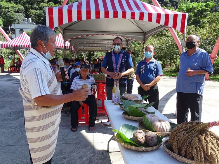 考量民眾安全，原訂明日（3日）舉辦之「秀巒村歲時祭儀祈福儀式活動」，順延至下周六（10日）辦理。翻攝自曾國大臉書