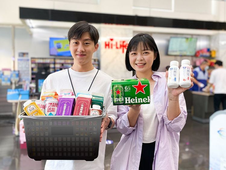 萊爾富於10/7-10/11展開「歡樂雙十連假」活動，零食、飲料、啤酒等商品全面下殺5折起。禁止酒駕；飲酒過量，有害健康。業者提供