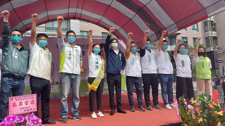 陳其邁說，市政建設要選對市長、議會過半。凃建豐攝