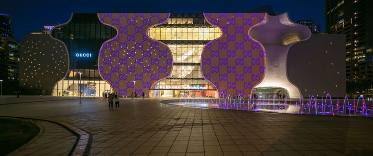 Exquisite Gucci光影藝術即日起至10月10日限定展演，每天晚上6點開始，每30分鐘播映一次，至10點截止。品牌提供