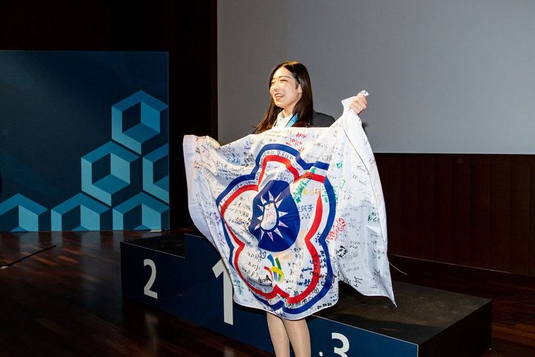 台灣第一次選派國手參加「國際技能競賽」，獲優勝的劉玫均坦言由於台灣沒有參賽經驗，與可指導的學長姐，讓她較難備賽，只能盡可能增加自己平常經驗與各方面知識。中央社