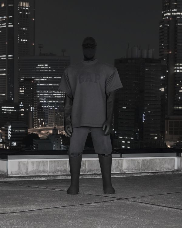 YZY GAP ENGINEERED BY BALENCIAGA聯名服飾繼於美國、日本與中國實體開賣後，台灣也跟進販售。品牌提供