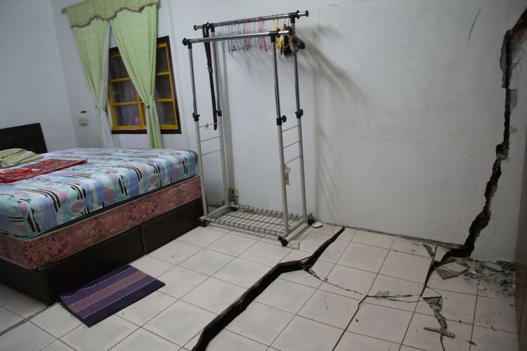 台東縣內因強震影響，有37戶已認定為不適宜居住。台東縣府提供