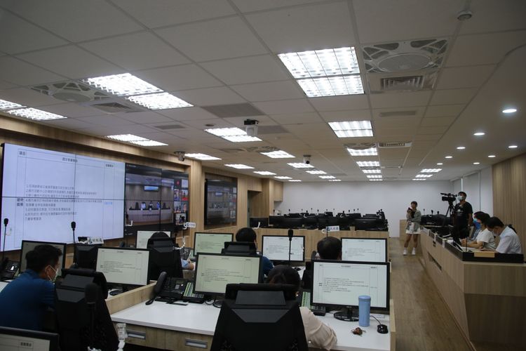 台東重災鄉鎮首長與台東縣府進行防災應變會議。台東縣府提供