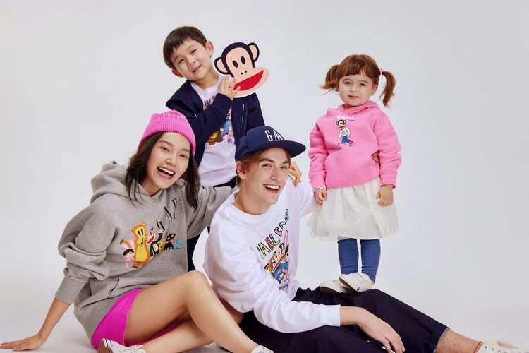 Gap聯名Paul Frank大嘴猴、藍色小精靈，一起創造繽紛潮趣。業者提供