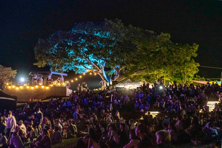 月光海音樂會在疫情期間，每場次仍吸引上千名遊客參與。古和純攝