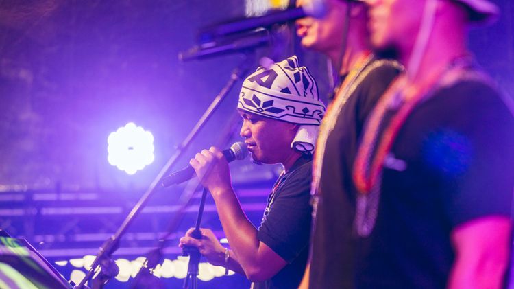 跪父樂團主唱陳韋岡。古和純攝