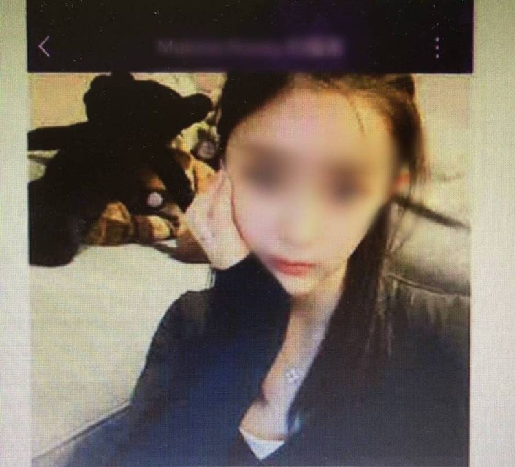 遇男網友則用女子照片與網友交往。讀者提供