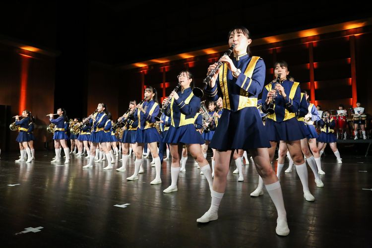 日本京都橘高校吹奏部來台參加國慶大會演出。內政部提供