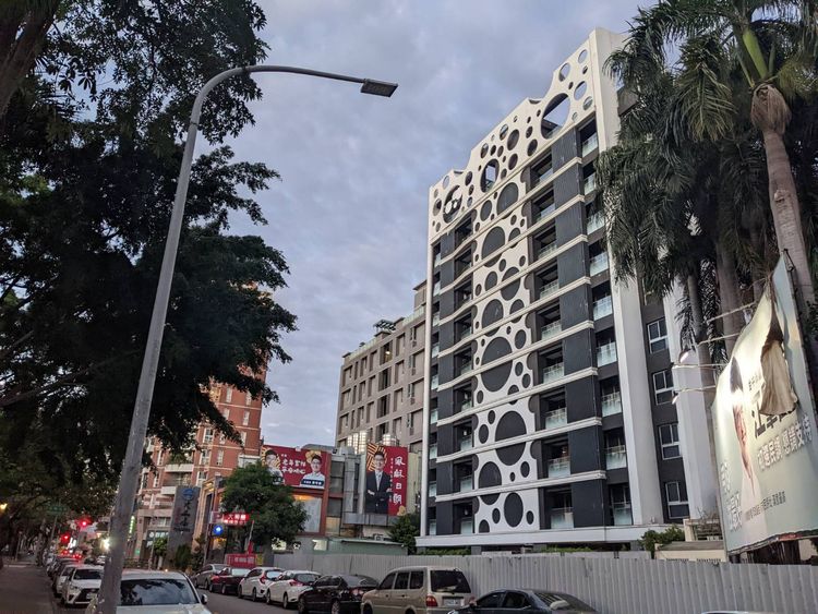 美術館全新建案，業者逆勢打出促銷戰，看消費者是否埋單。王鈞生攝