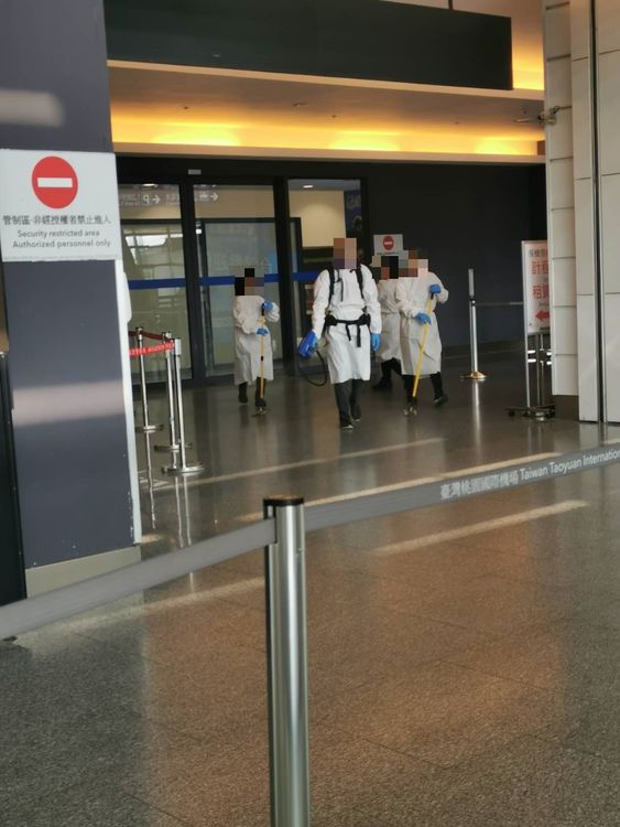 被害人遭釋放返台，警方獲報前往「接機」。讀者提供