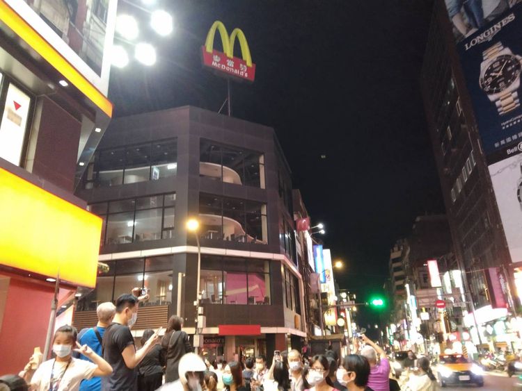 原先愛三路麥當勞於今年5月歇業。讀者提供