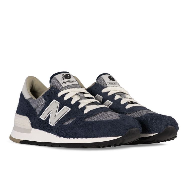 New Balance x Carhartt WIP 990v1聯名鞋，8680元。品牌提供