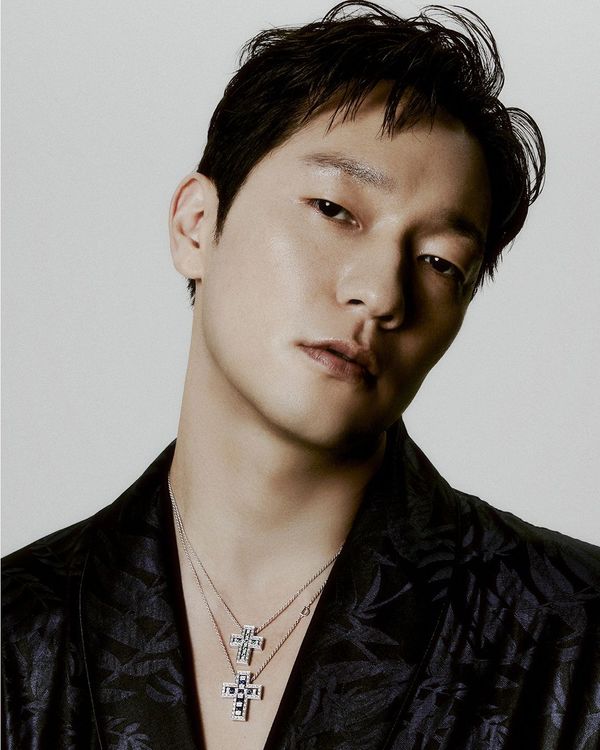 孫錫求多次配搭DAMIANI Belle Époque系列珠寶，幫品牌製造不少話題。翻攝damianiofficial IG