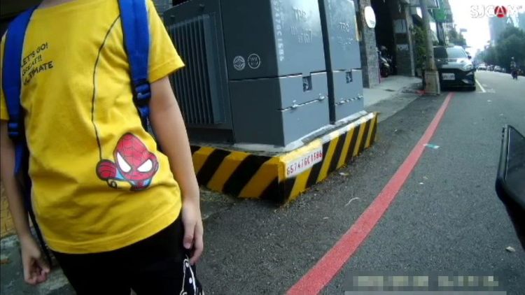 員警詢問4歲男童相關訊息，結果雞同鴨講。讀者提供
