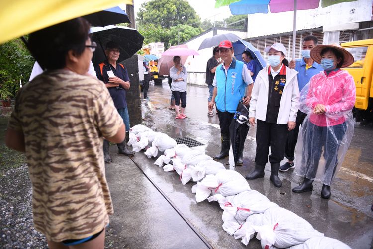 國慶連假花蓮遭豪雨襲擊。資料畫面
