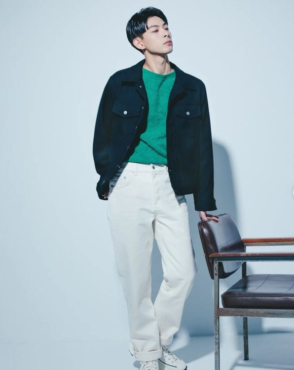 男星連晨翔穿上搶眼的SANDRO HOMME秋裝，並將發文中分享「相信自己」對身為演員的重要性。翻攝hsiang_5208 IG