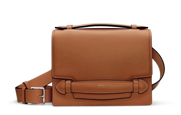 Sac Malle Cognac干邑色款，14萬7000元。品牌提供