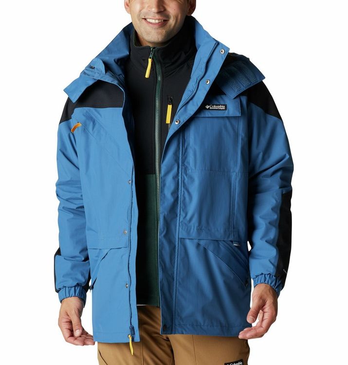 男款Ballistic Ridge防水兩件式外套採短版設計，1萬800元。品牌提供