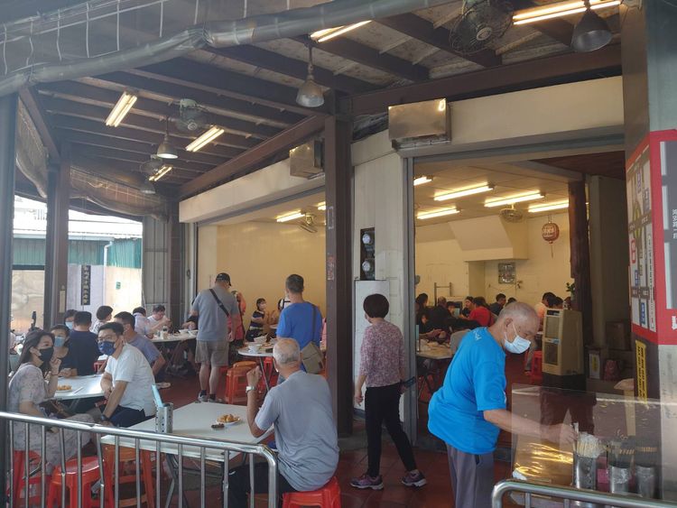 店內生意看起來未受到太大影響。王志弘攝