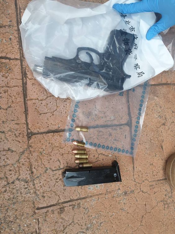 現場查扣涉案槍彈。翻攝畫面