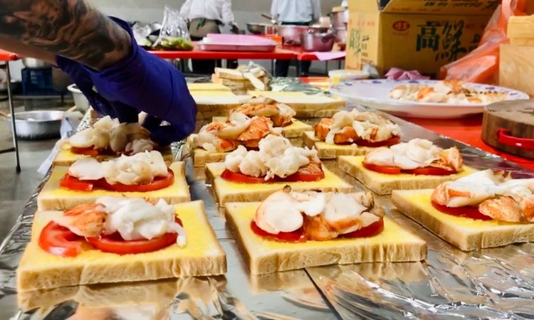 午宴精心設計特色台菜。王志弘攝