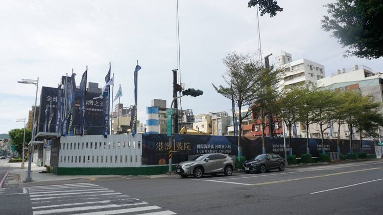 「港灣1號院」社區戶數高達1115戶，屬鹽埕區史上最大造鎮。葉家銘攝