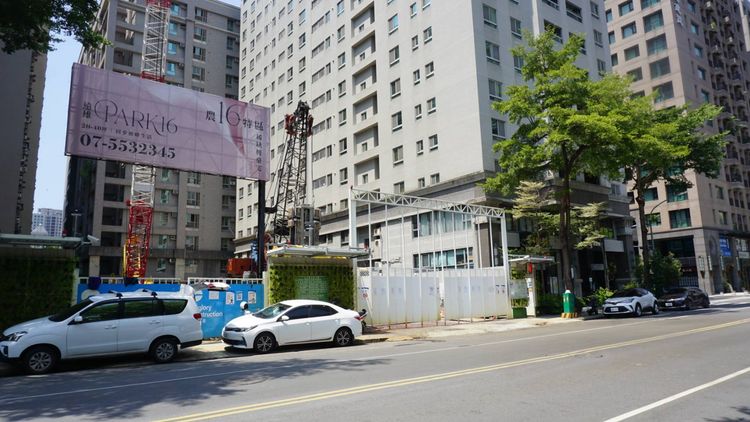 「遠雄PARK16」具備永久校園景觀與棟距，該優勢成為創價依據。葉家銘攝