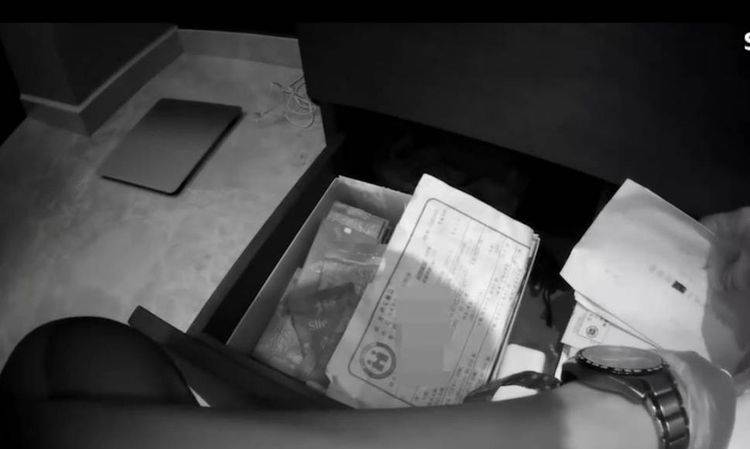 警方從麻將賭場查扣抽頭金等贓證物。翻攝畫面