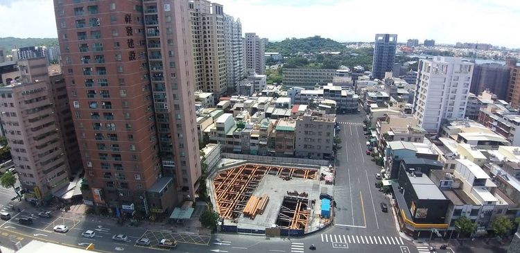 浤圃建設今年第四季將有大樓預售案「浤圃巨星」，房價將坐穩4字頭，甚至挑戰5字頭行情，主因是區段鄰近漢神巨蛋。葉家銘攝